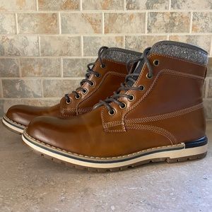 Men’s Sonoma Shoes Size 8